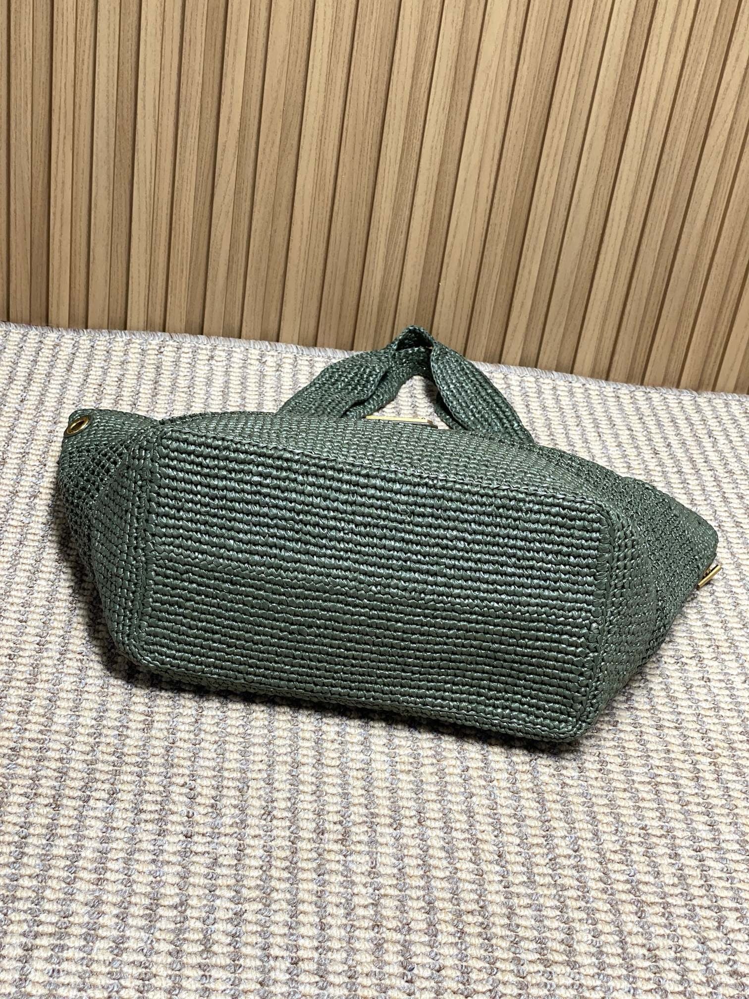 Saint Laurent Icare in Raffia