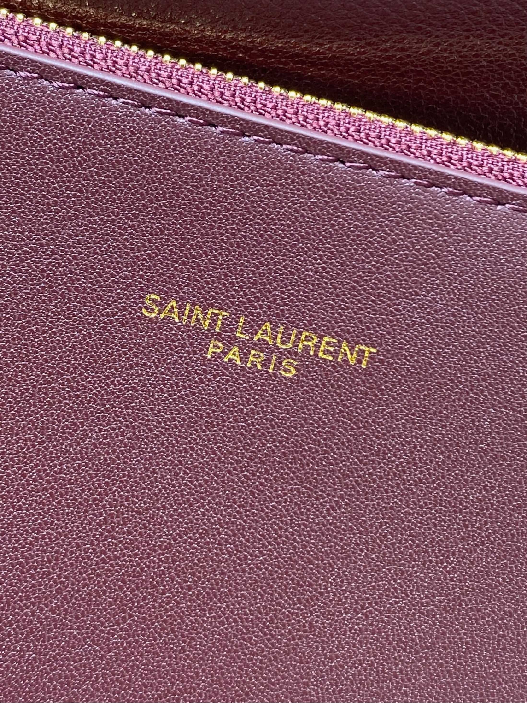 Saint Laurent Le 5 À 7 Supple Large In Grained Leather