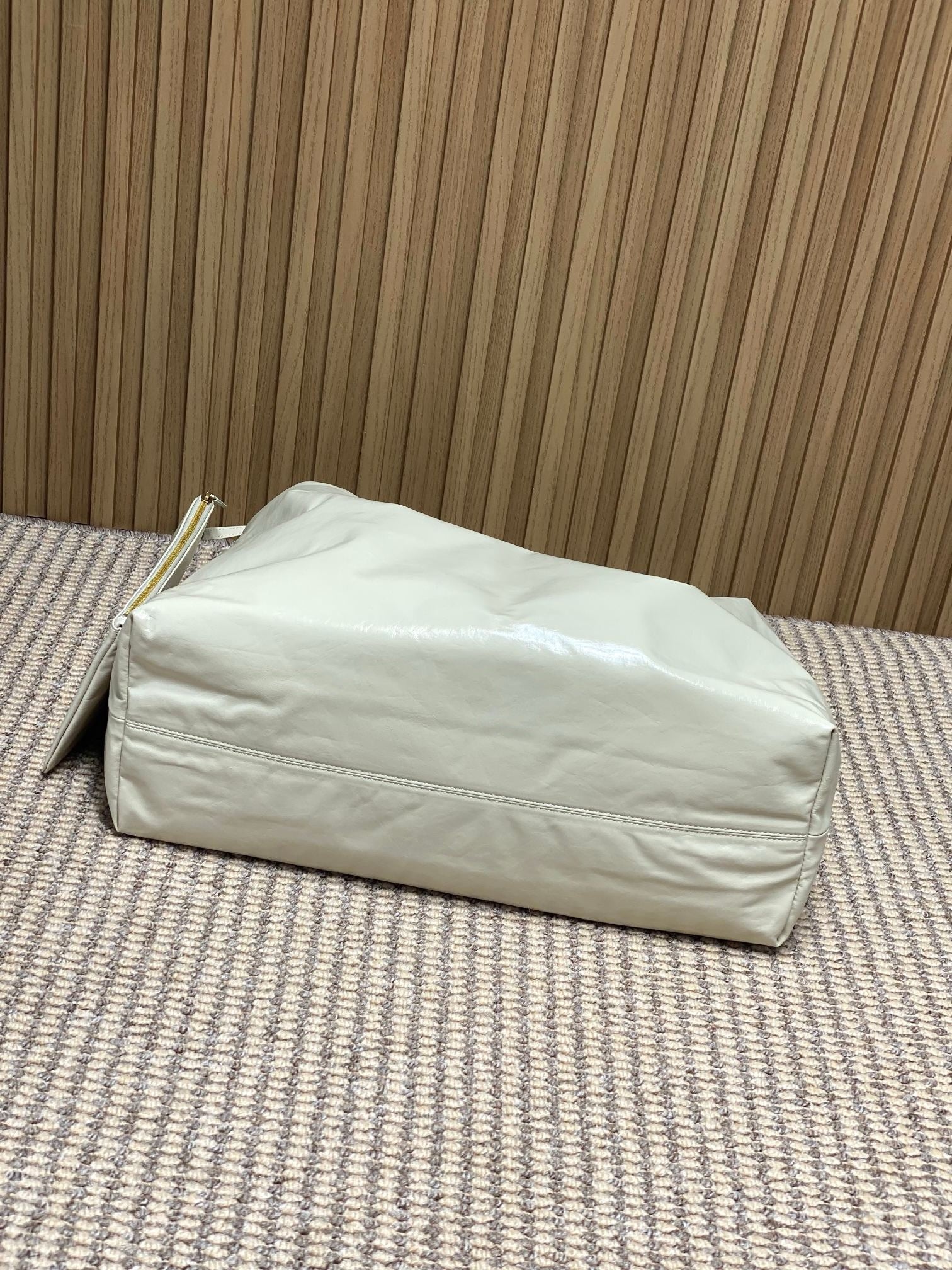 Saint Laurent Hortense Hobo In Shiny Leather
