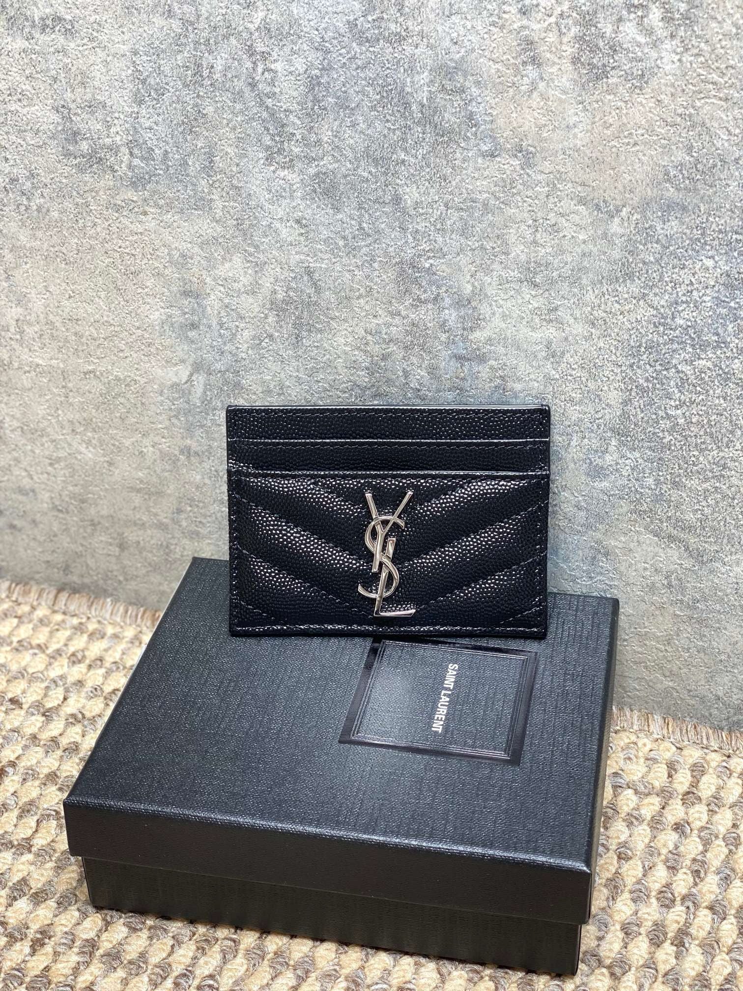 Saint Laurent Matelassé Card Case In Grain De Poudre Leather