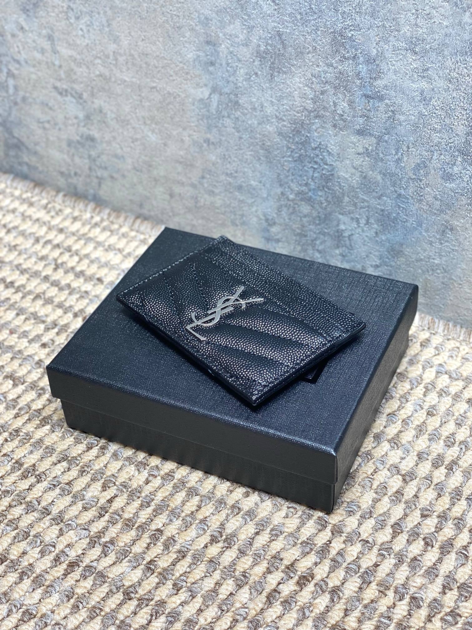 Saint Laurent Matelassé Card Case In Grain De Poudre Leather