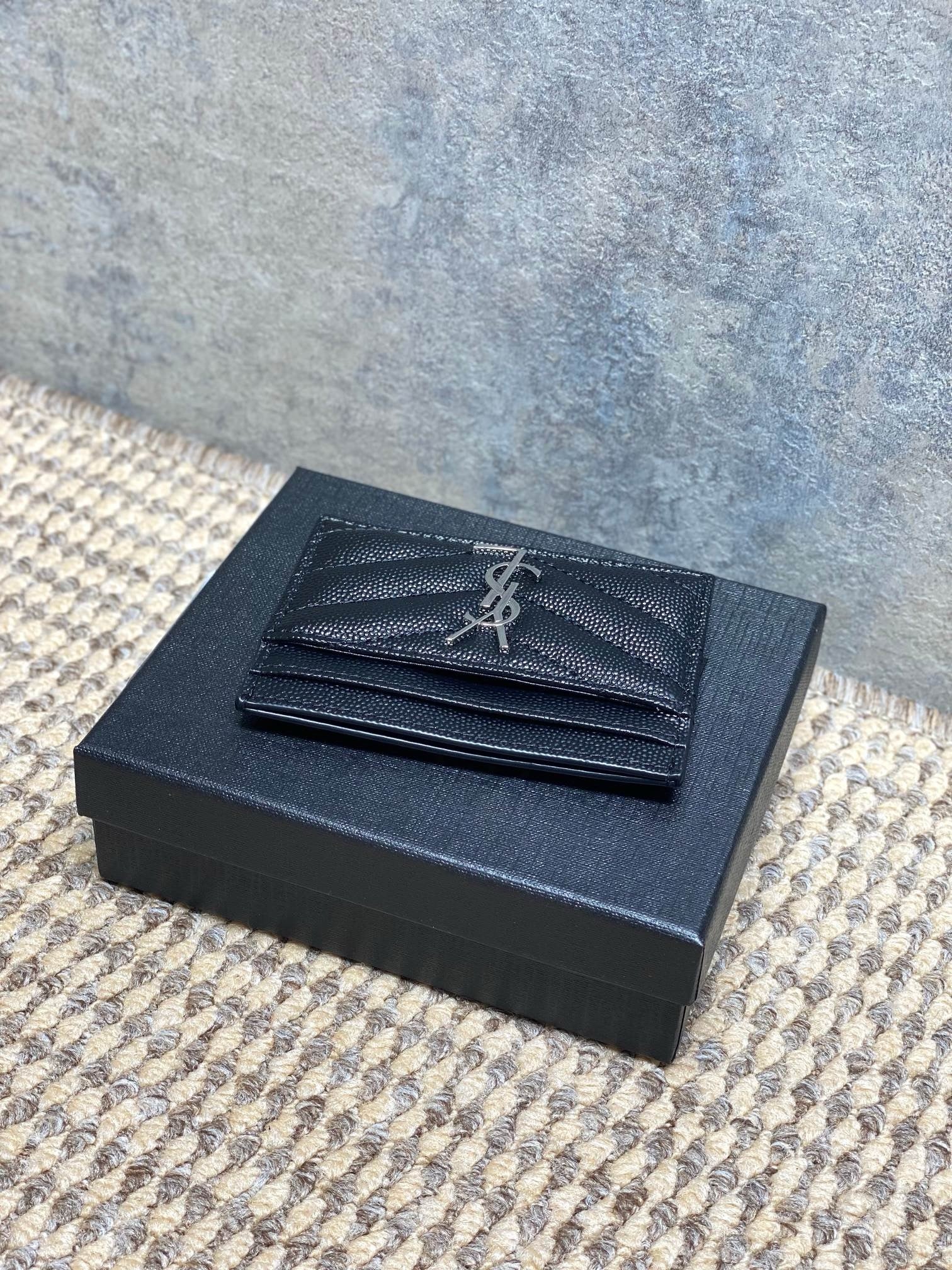 Saint Laurent Matelassé Card Case In Grain De Poudre Leather
