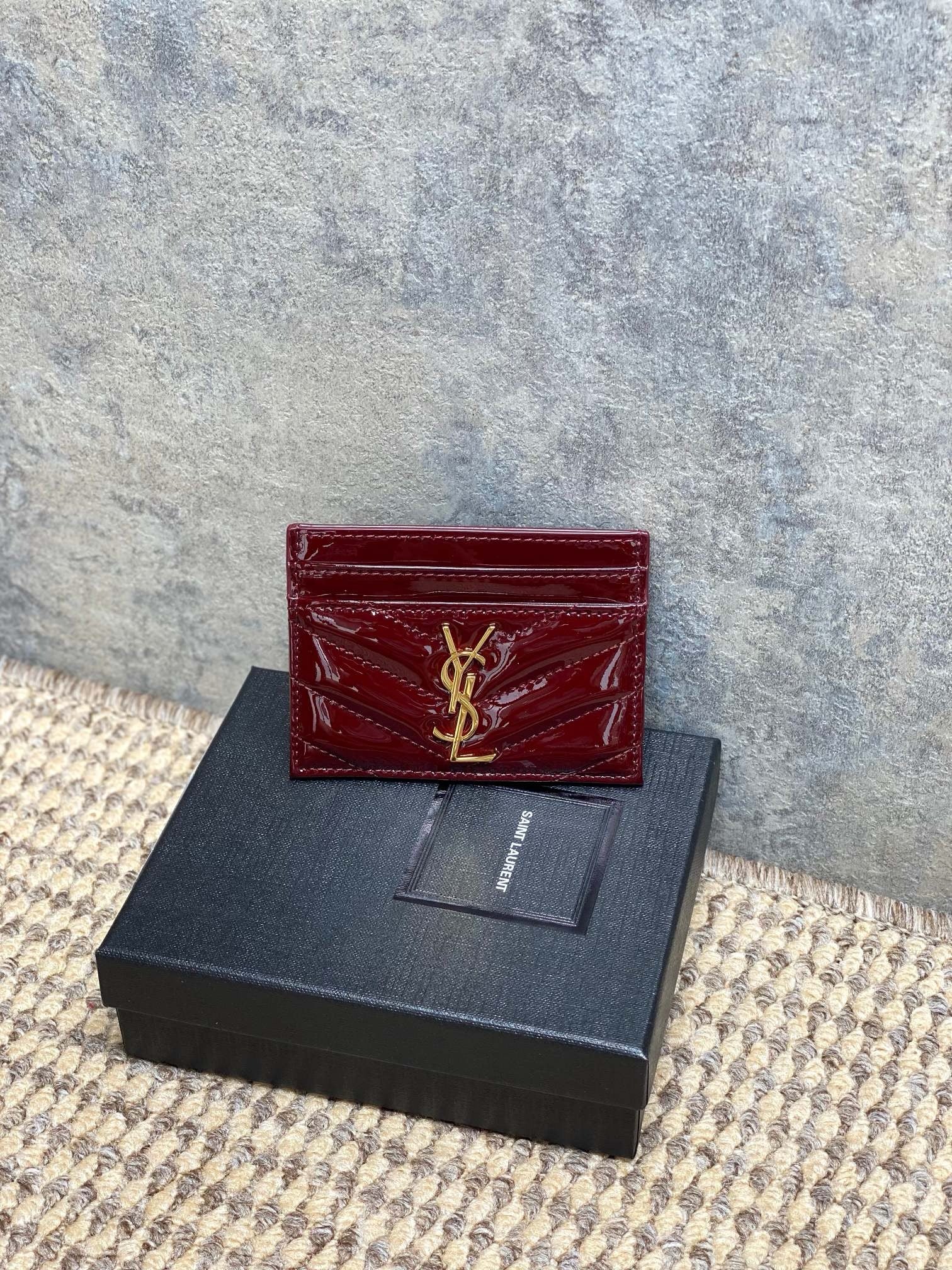 Saint Laurent Matelassé Card Case In Patent Leather