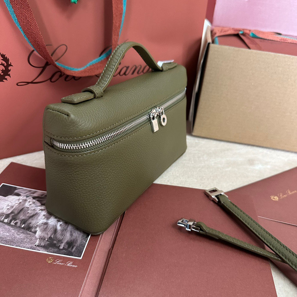Loro Piana Extra Pocket L19 in Grained Calfskin