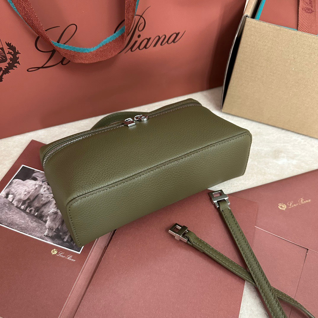 Loro Piana Extra Pocket L19 in Grained Calfskin