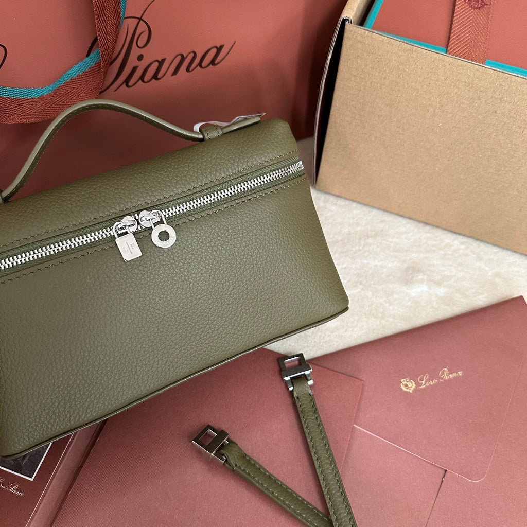 Loro Piana Extra Pocket L19 in Grained Calfskin