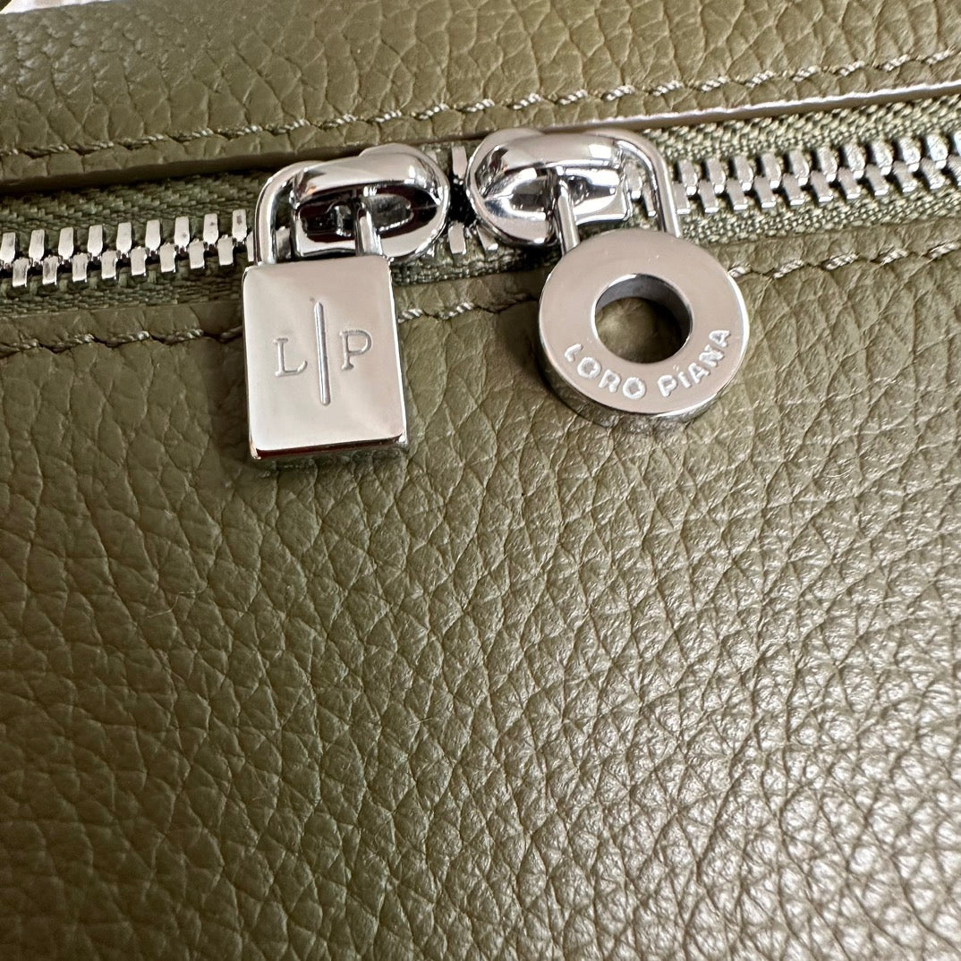 Loro Piana Extra Pocket L19 in Grained Calfskin