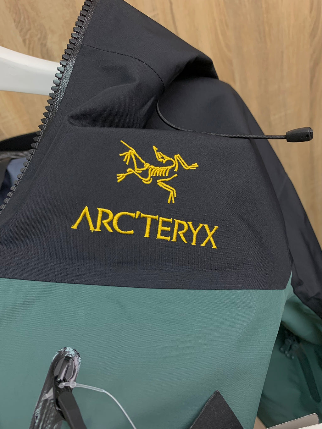 Arcteryx Alpha SV Gen 7 Hard Shell Jacket