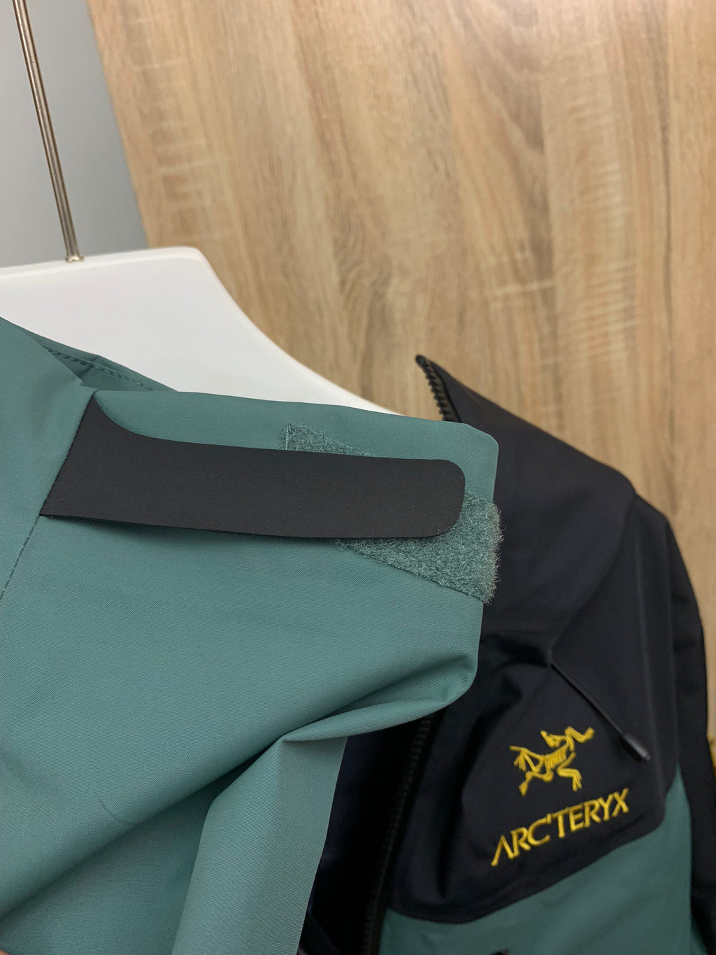 Arcteryx Alpha SV Gen 7 Hard Shell Jacket