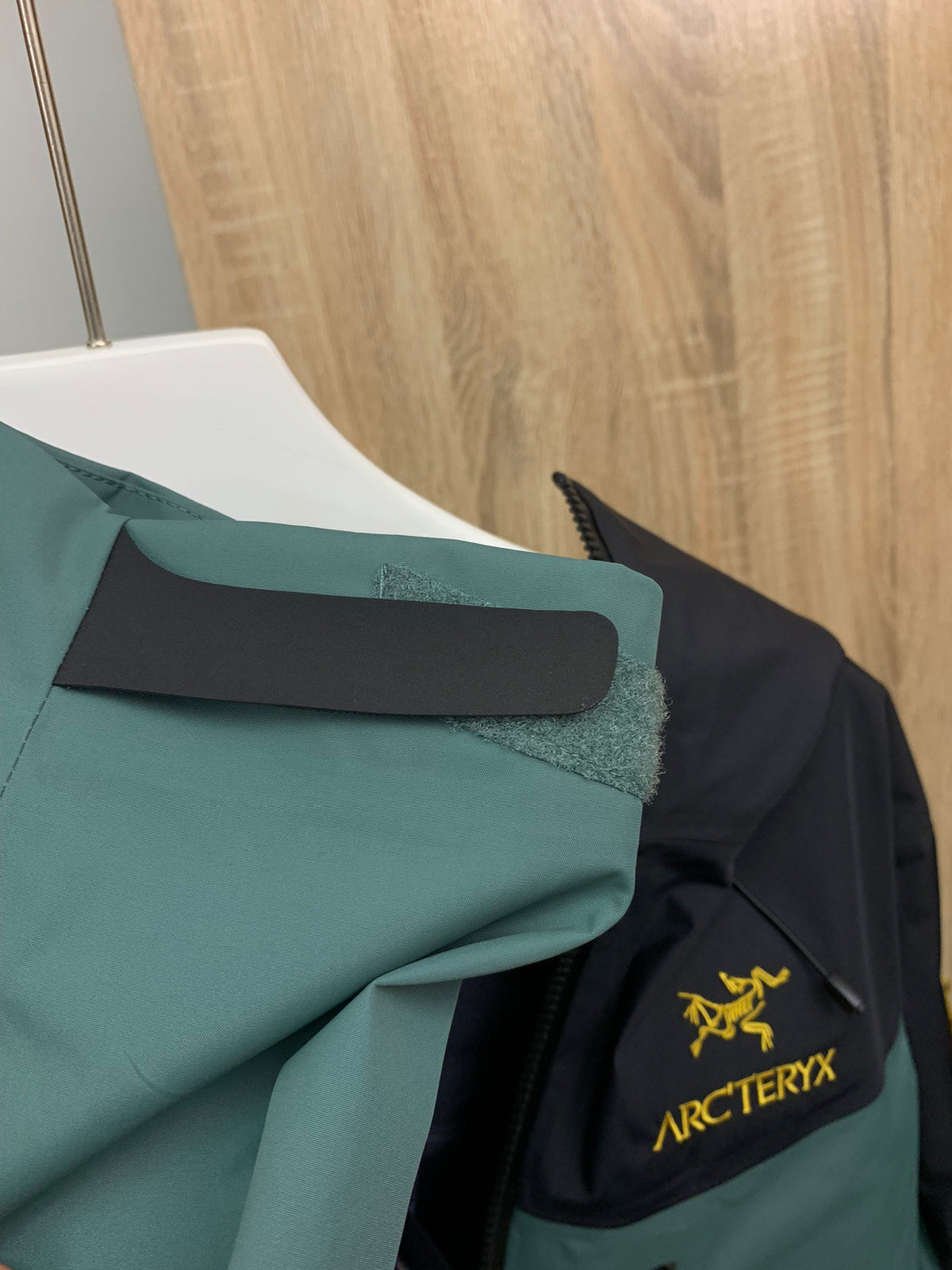 Arcteryx Alpha SV Gen 7 Hard Shell Jacket
