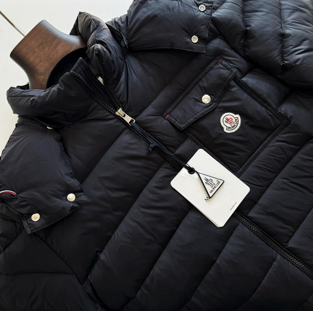 Moncler Verith Hooded Short Down Jacket