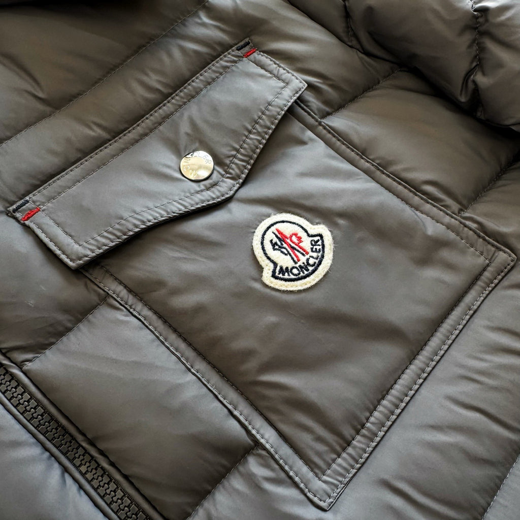 Moncler Verith Hooded Short Down Jacket