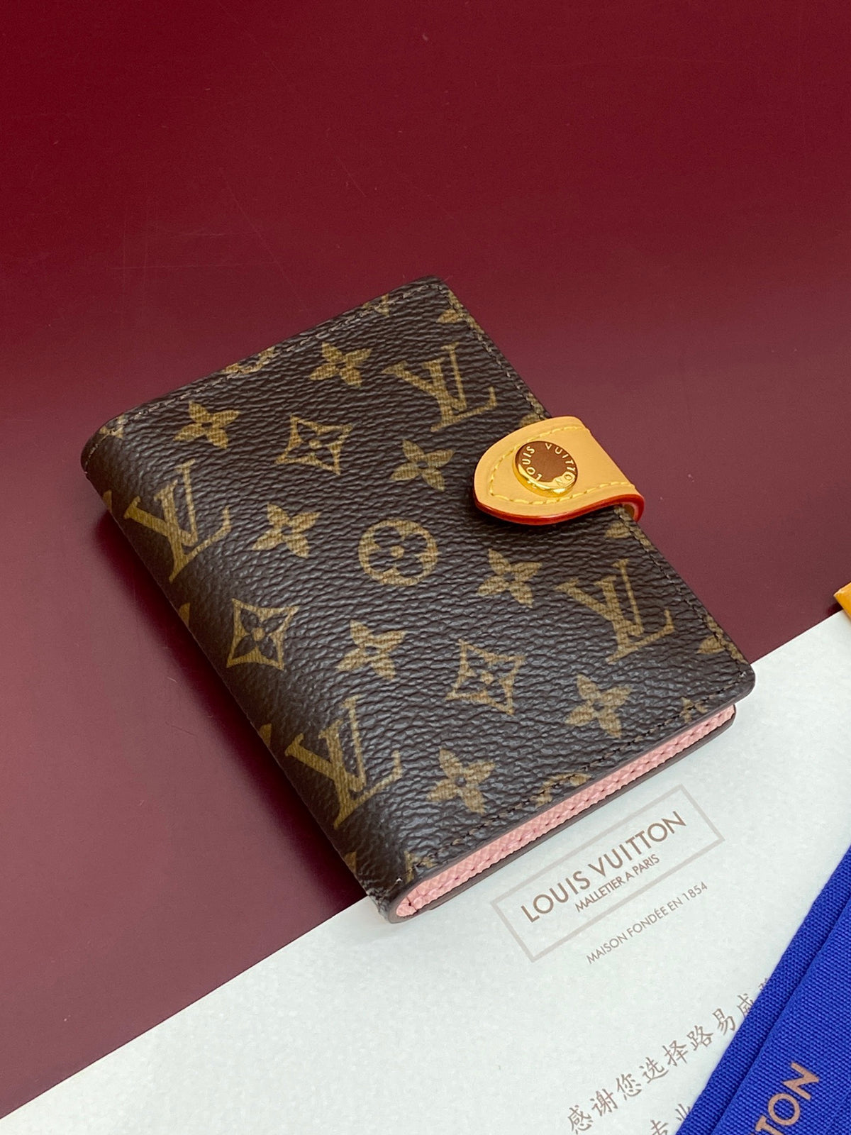 LV Mattifying Paper Case LBC003