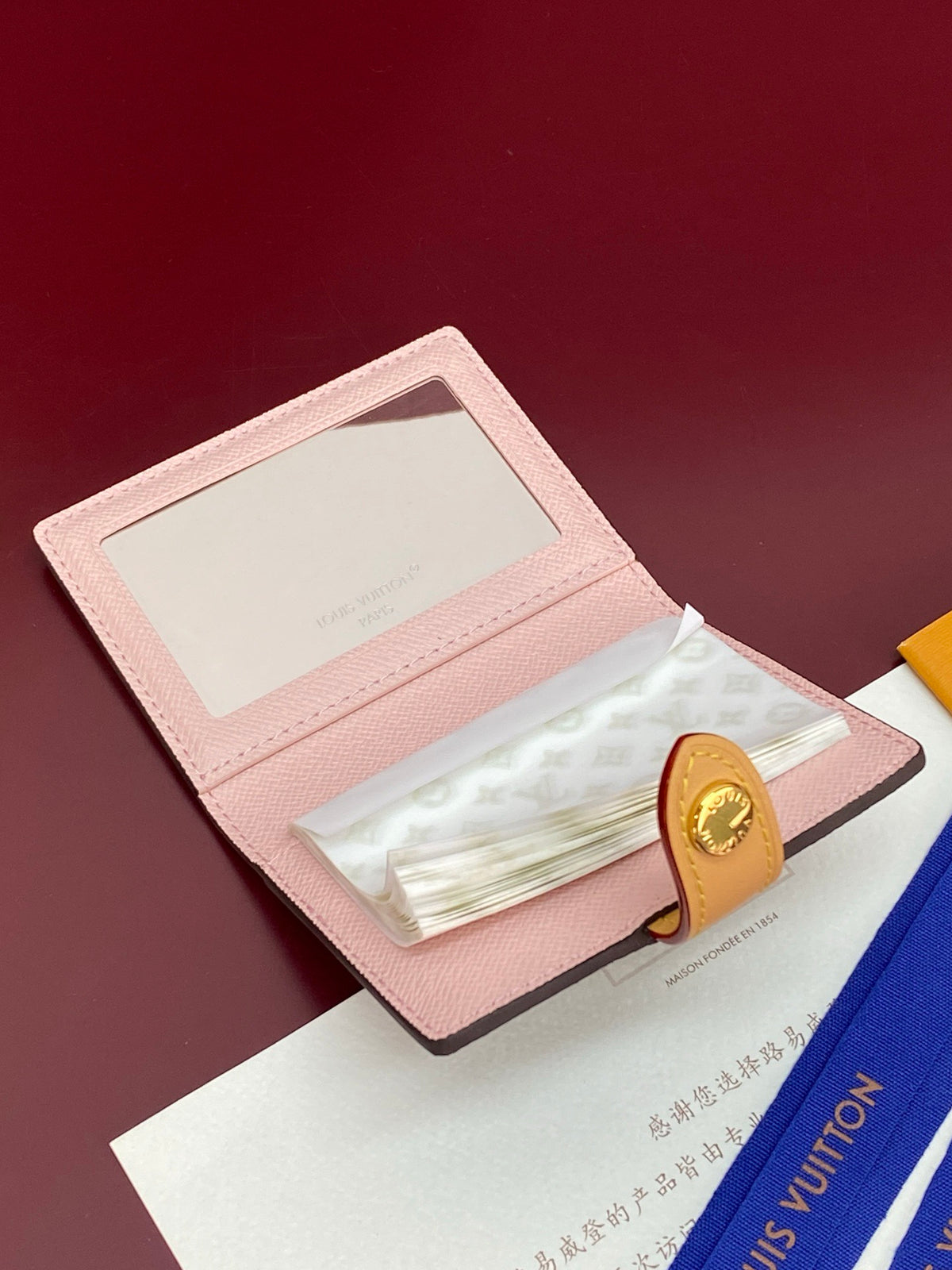 LV Mattifying Paper Case LBC003
