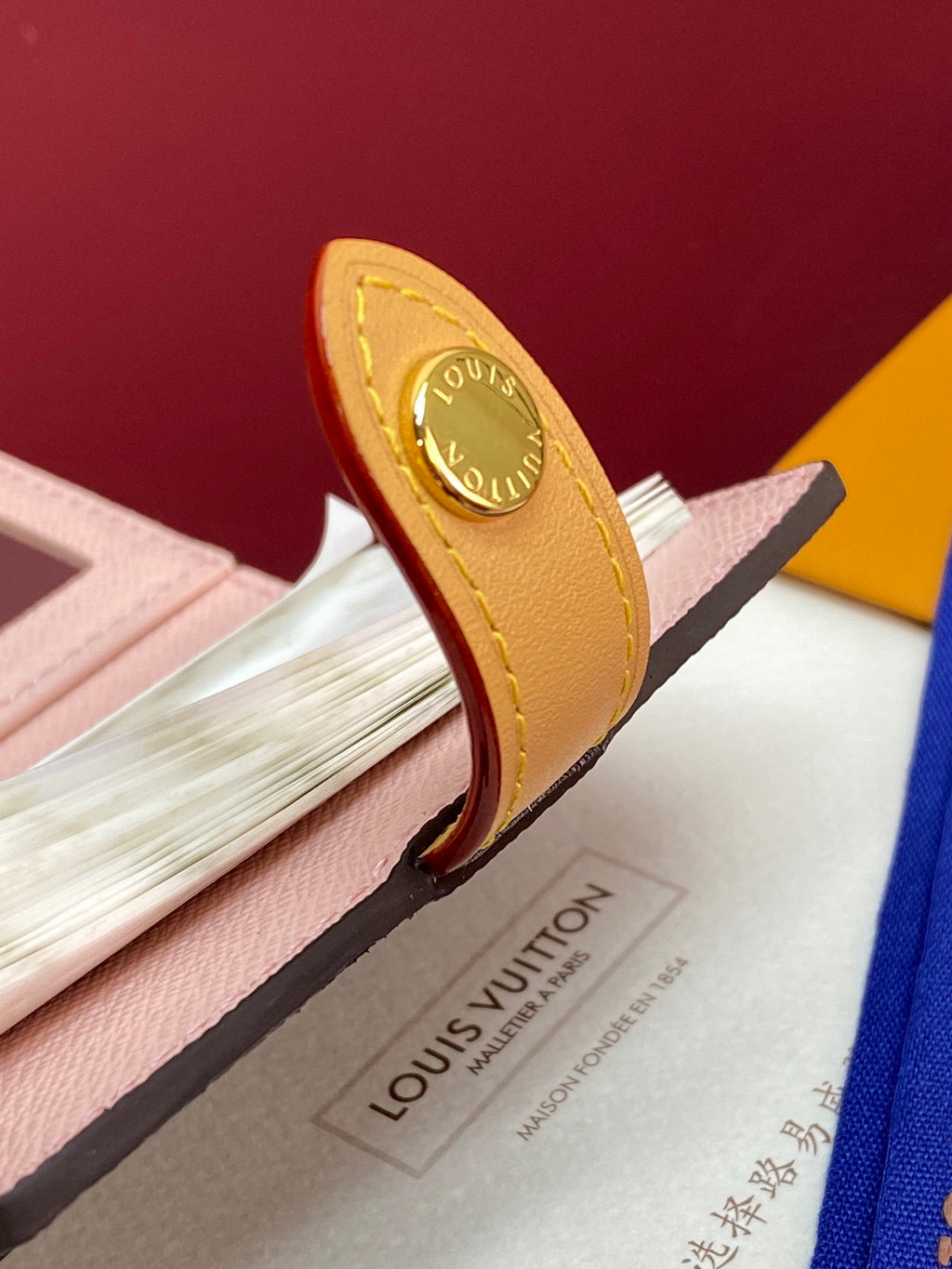 LV Mattifying Paper Case LBC003