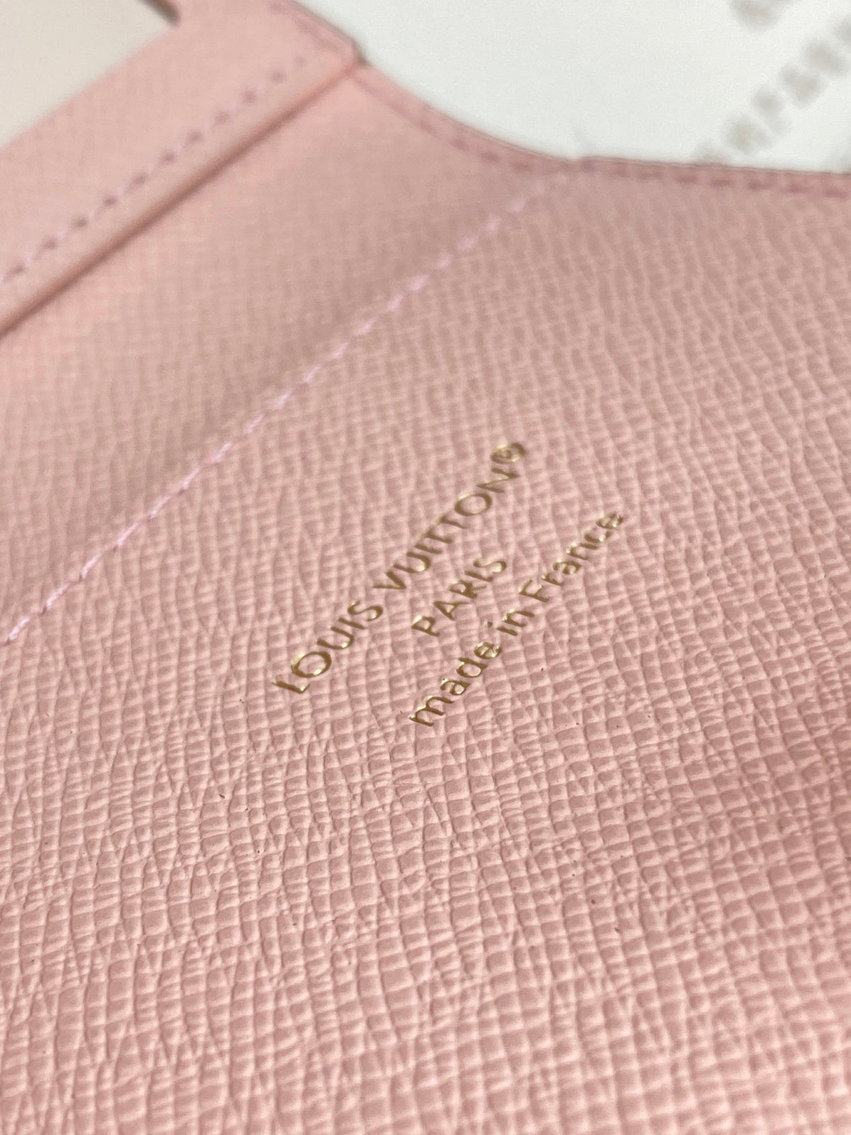 LV Mattifying Paper Case LBC003