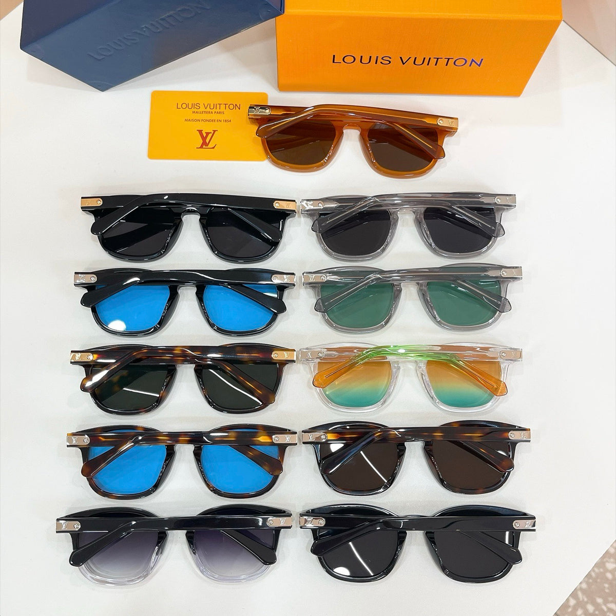 LV Sunglasses Z2381U