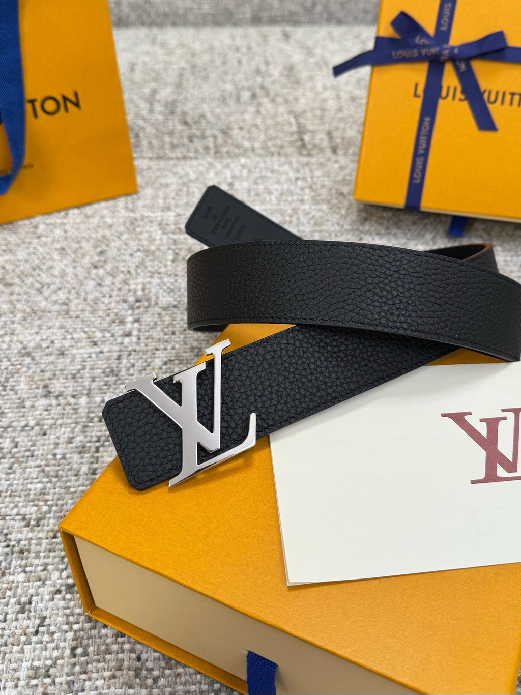 LV Belts Style 02