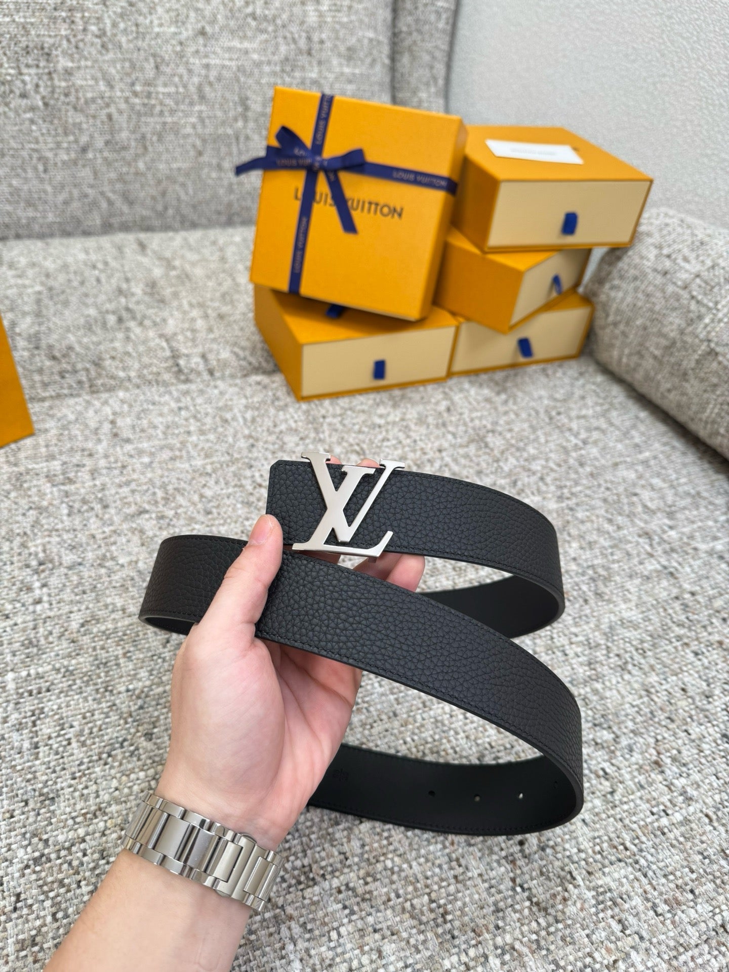LV Belts Style 02