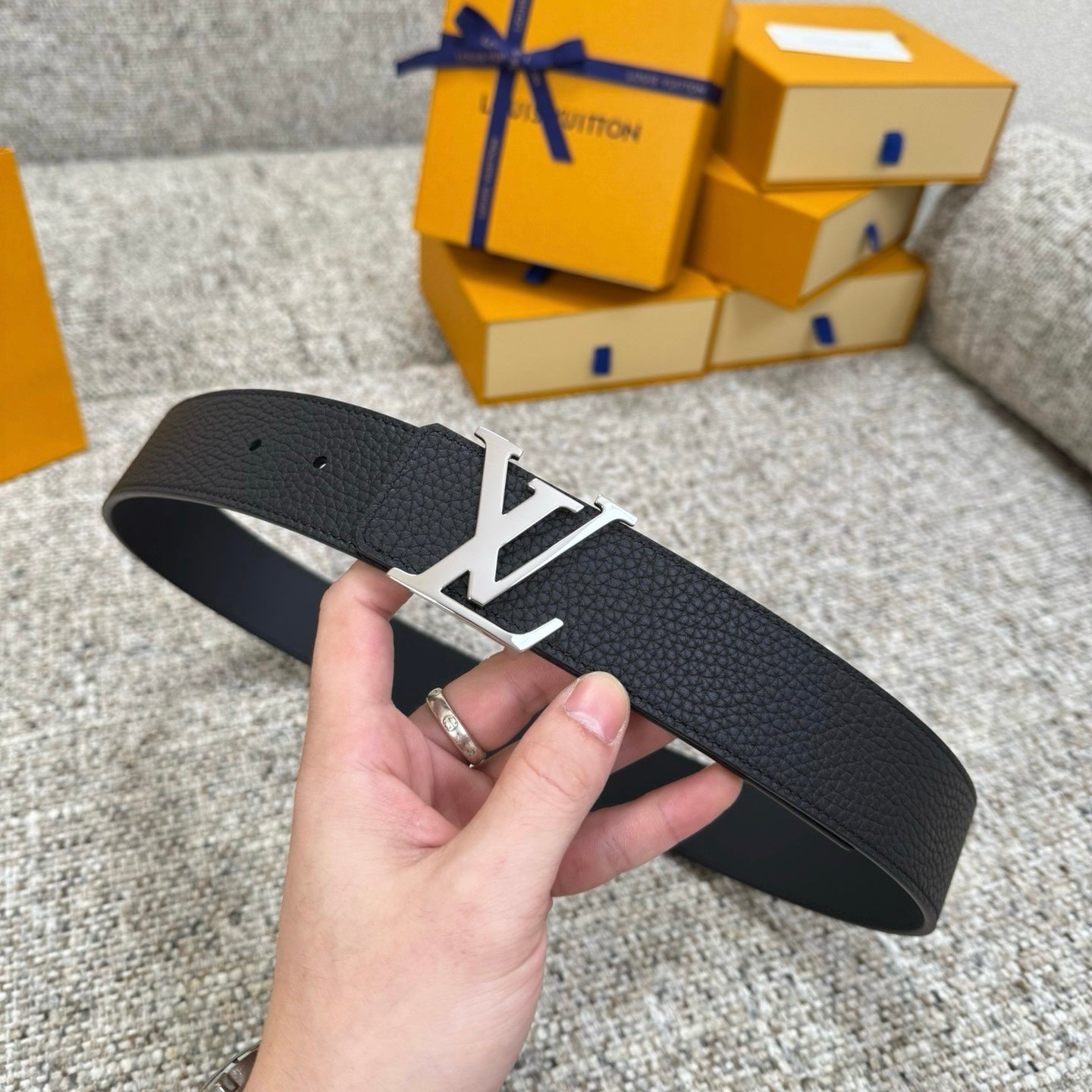 LV Belts Style 02