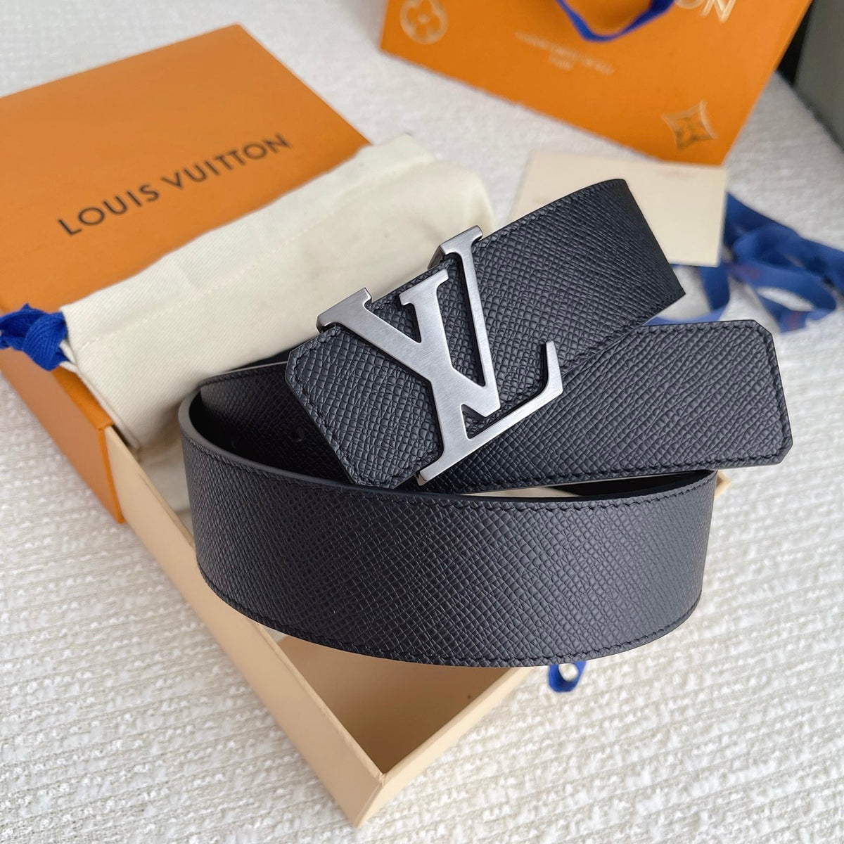 LV Belts Style 04