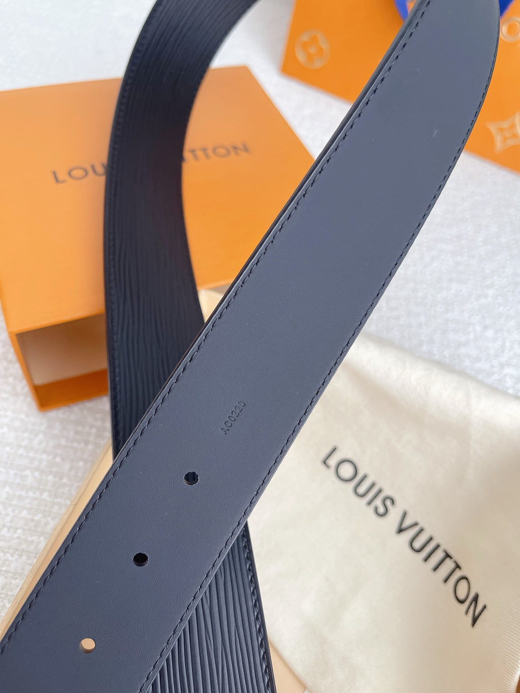 LV Belts Style 05