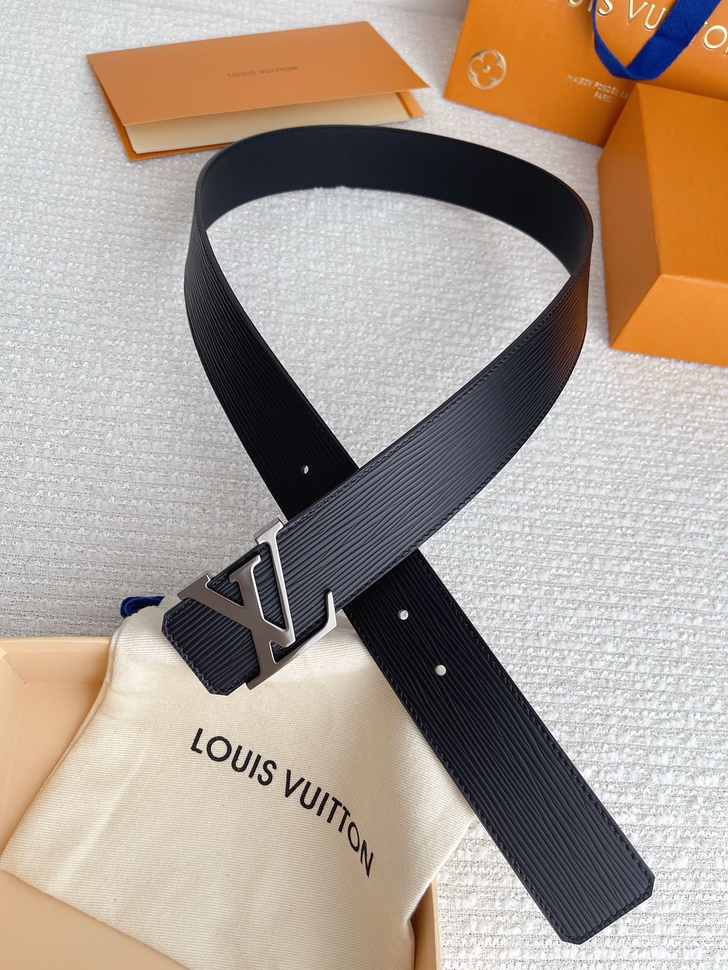 LV Belts Style 05