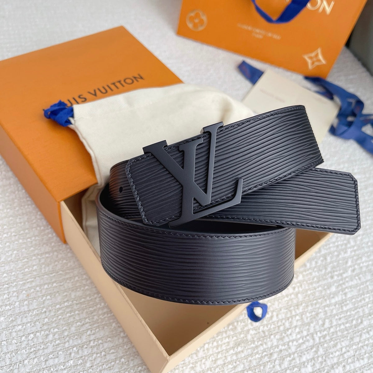 LV Belts Style 05
