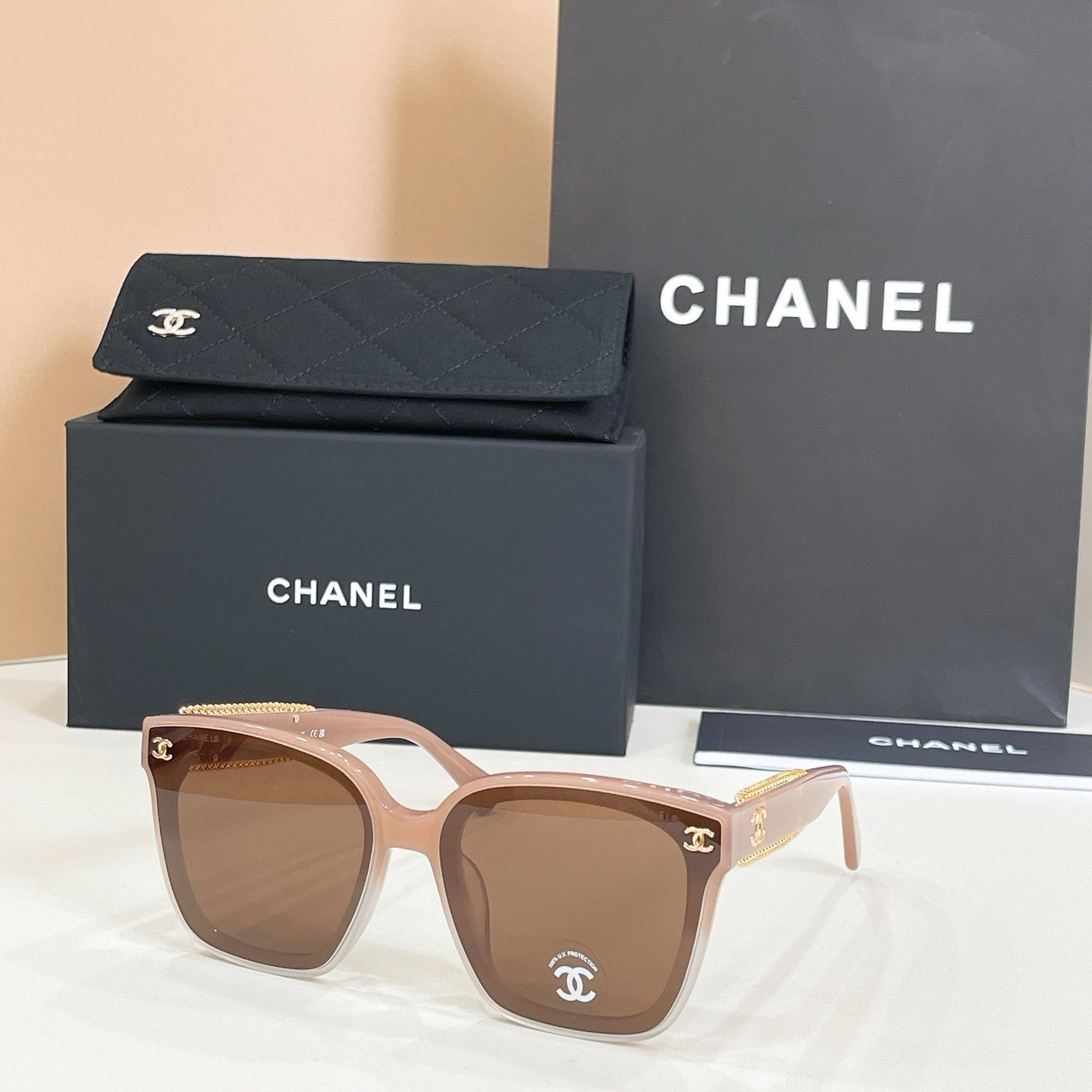 Chanel Sunglasses CH8039