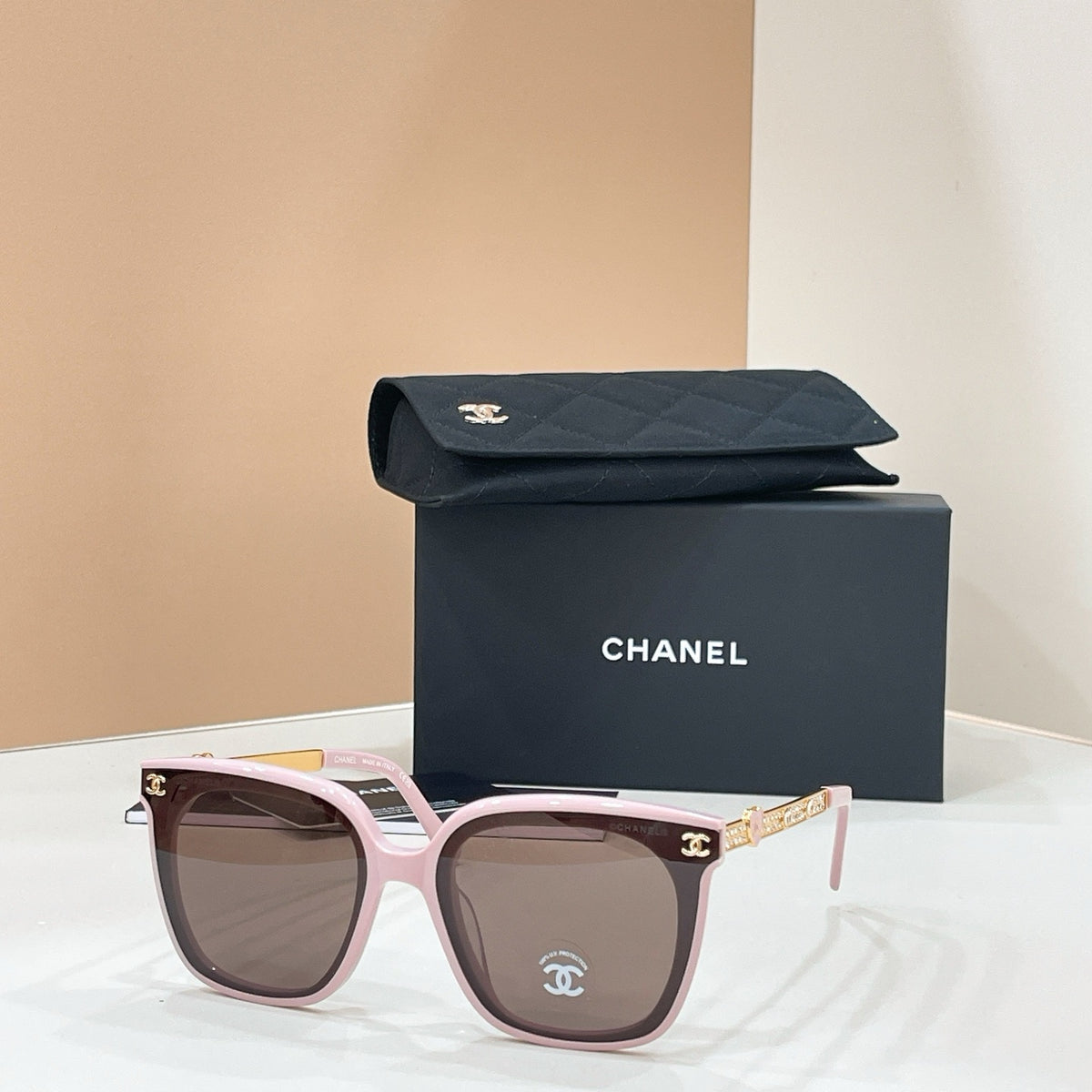 Chanel Sunglasses CH7813