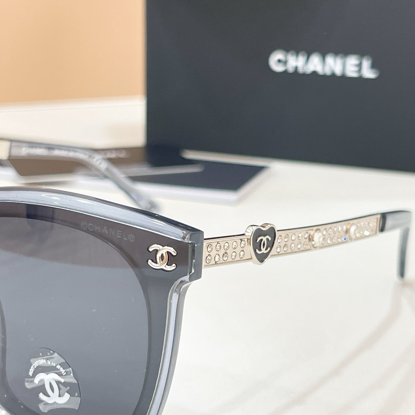 Chanel Sunglasses CH7813