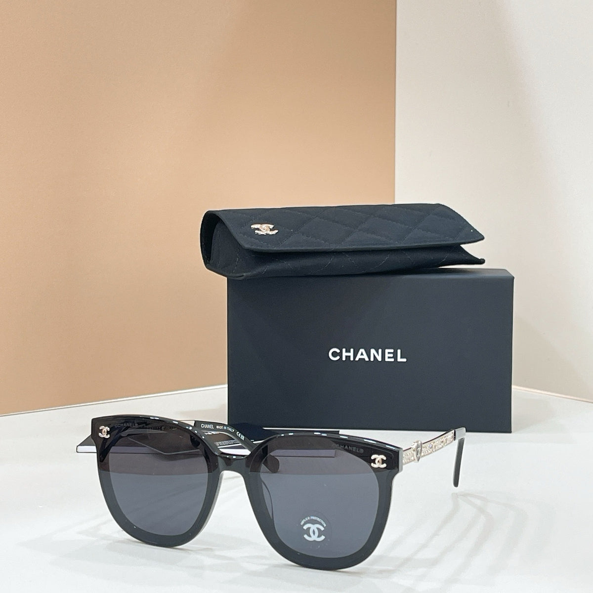 Chanel Sunglasses CH7814