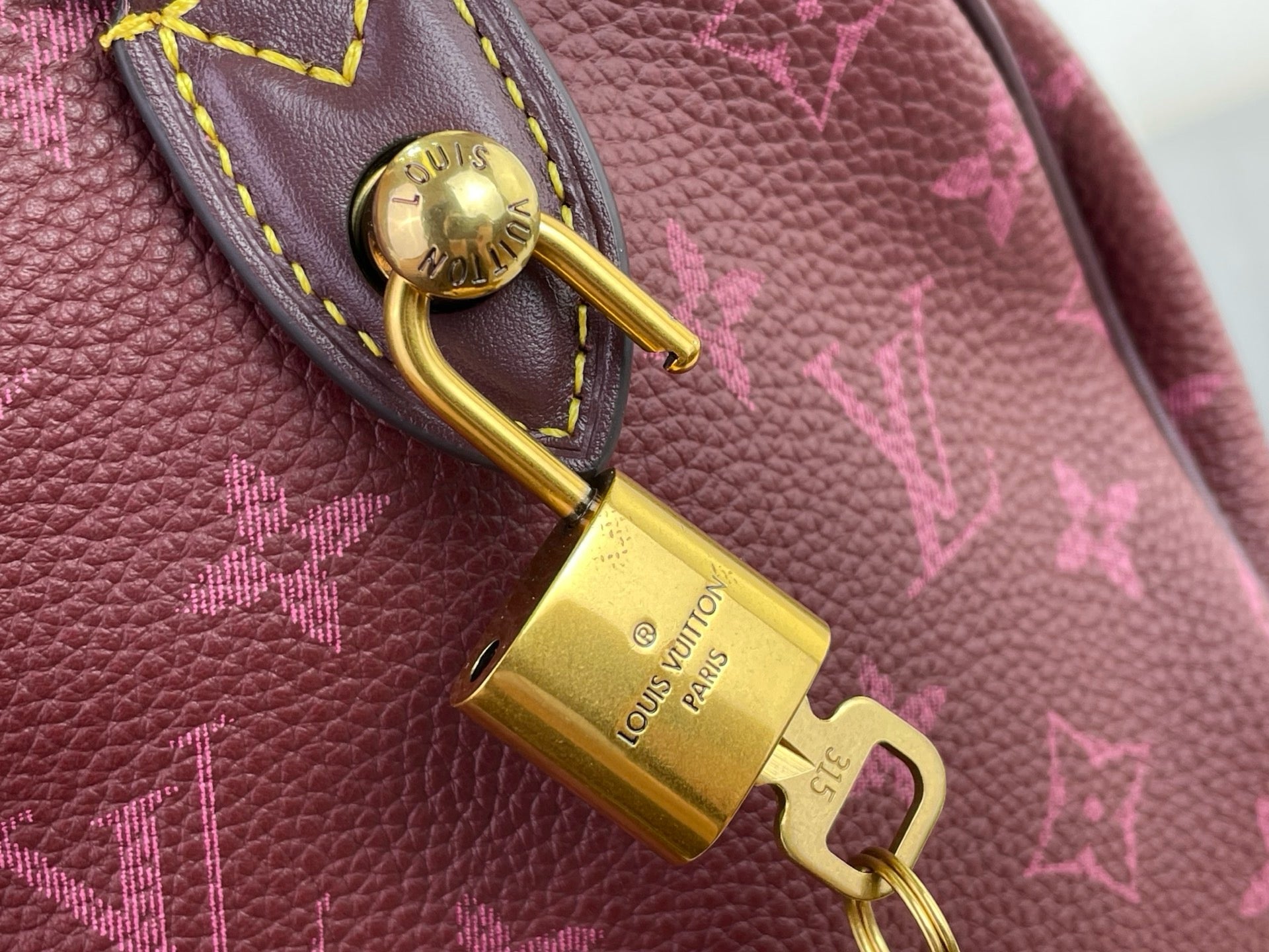 LV Speedy P9 Bandoulière 30 M2A417