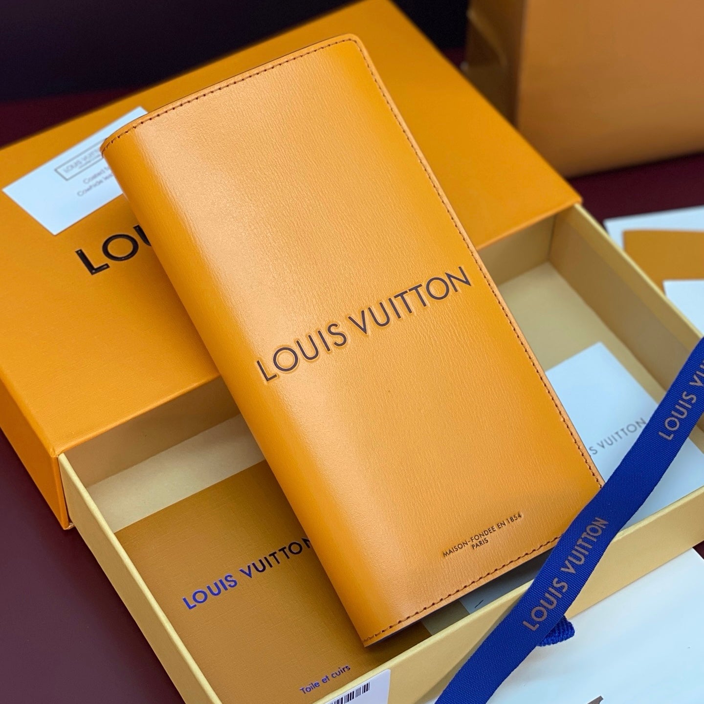 LV Brazza Wallet M2A555