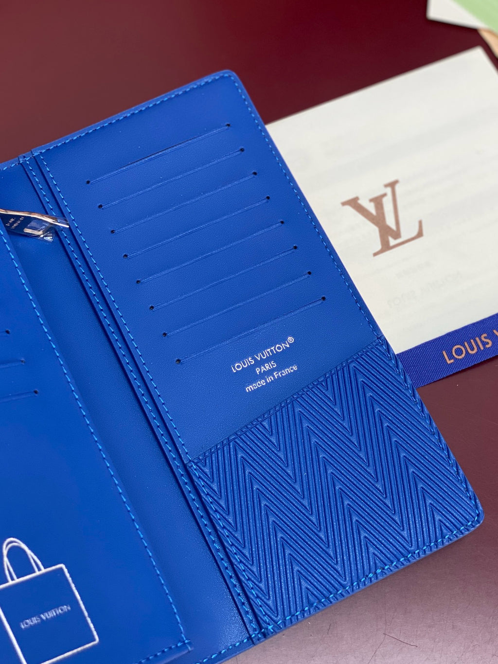 LV Brazza Wallet M2A555
