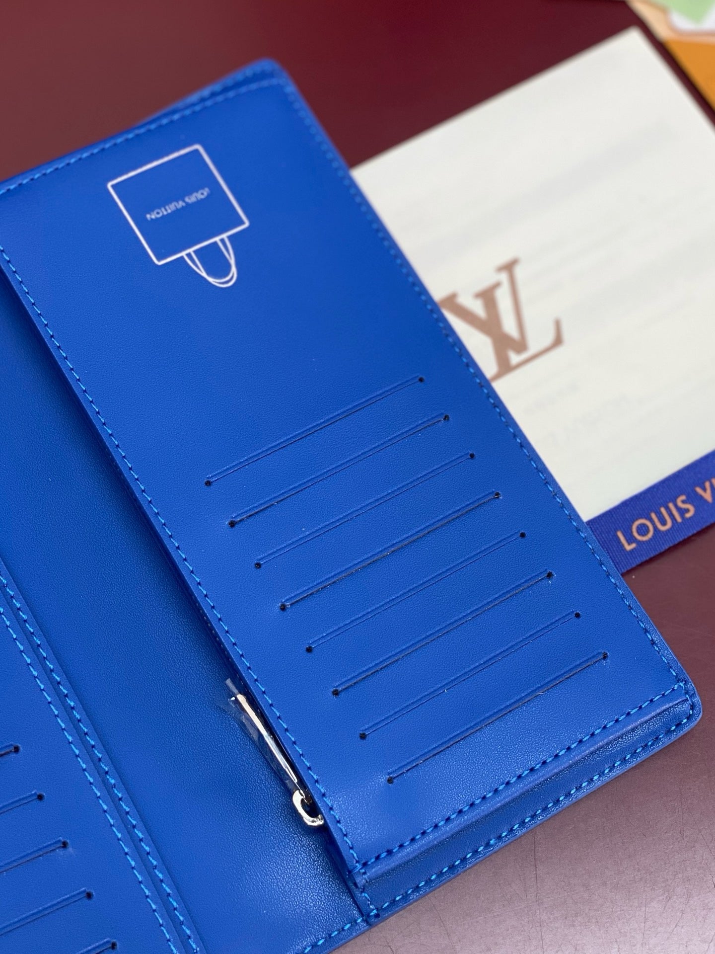 LV Brazza Wallet M2A555