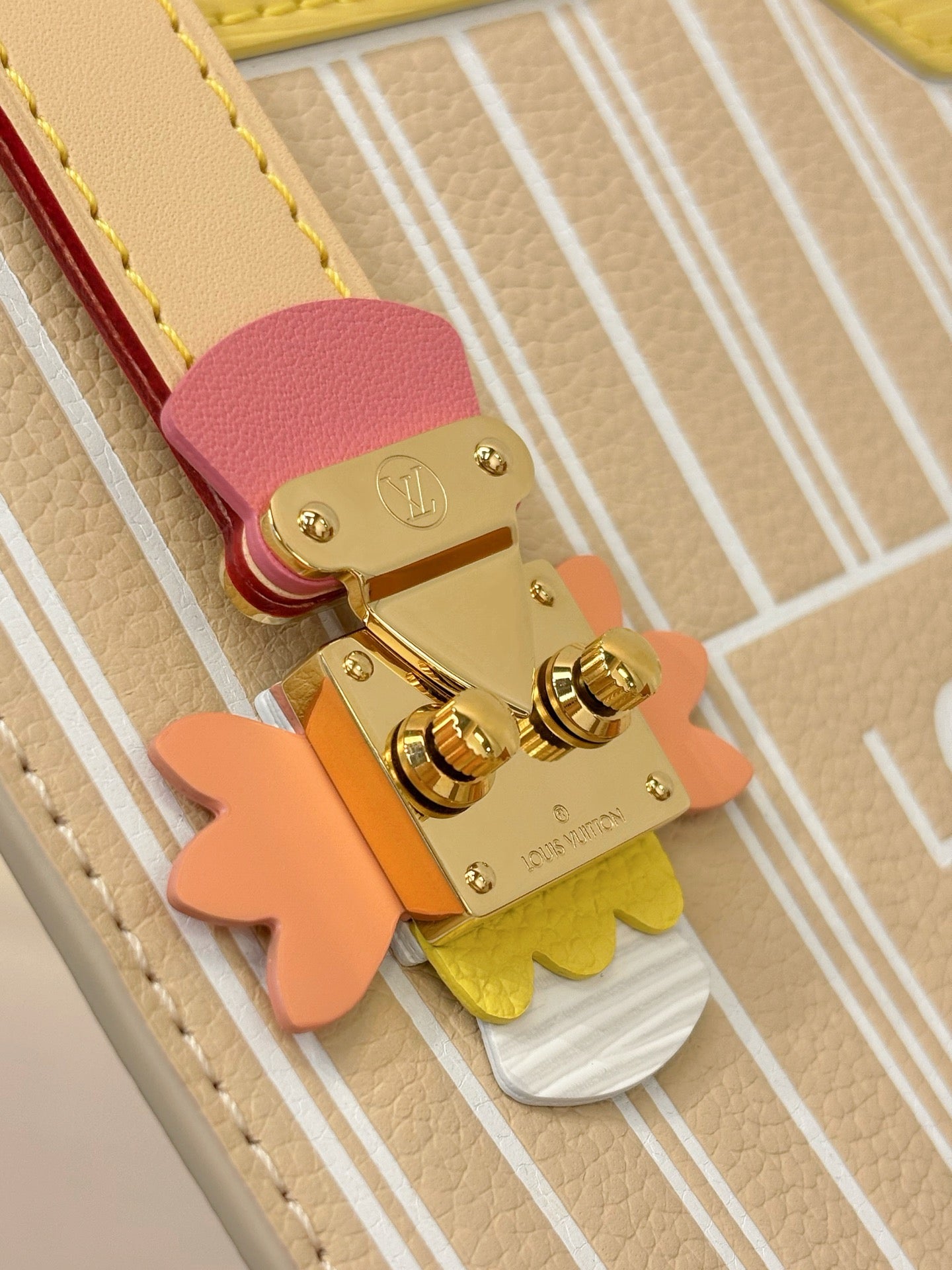 LV Neverfull Inside Out MM M2A095