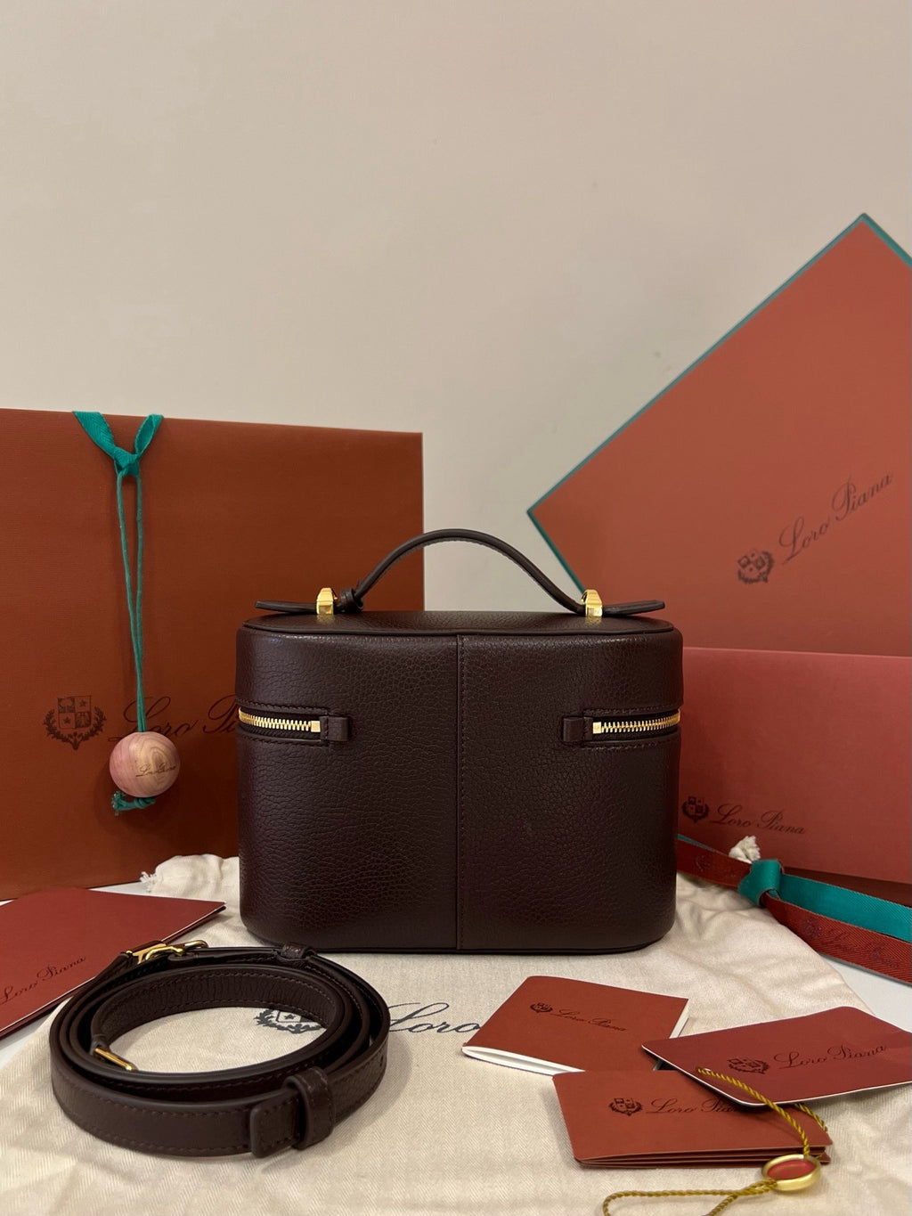 Loro Piana Extra Softy Case L21 in Lambskin