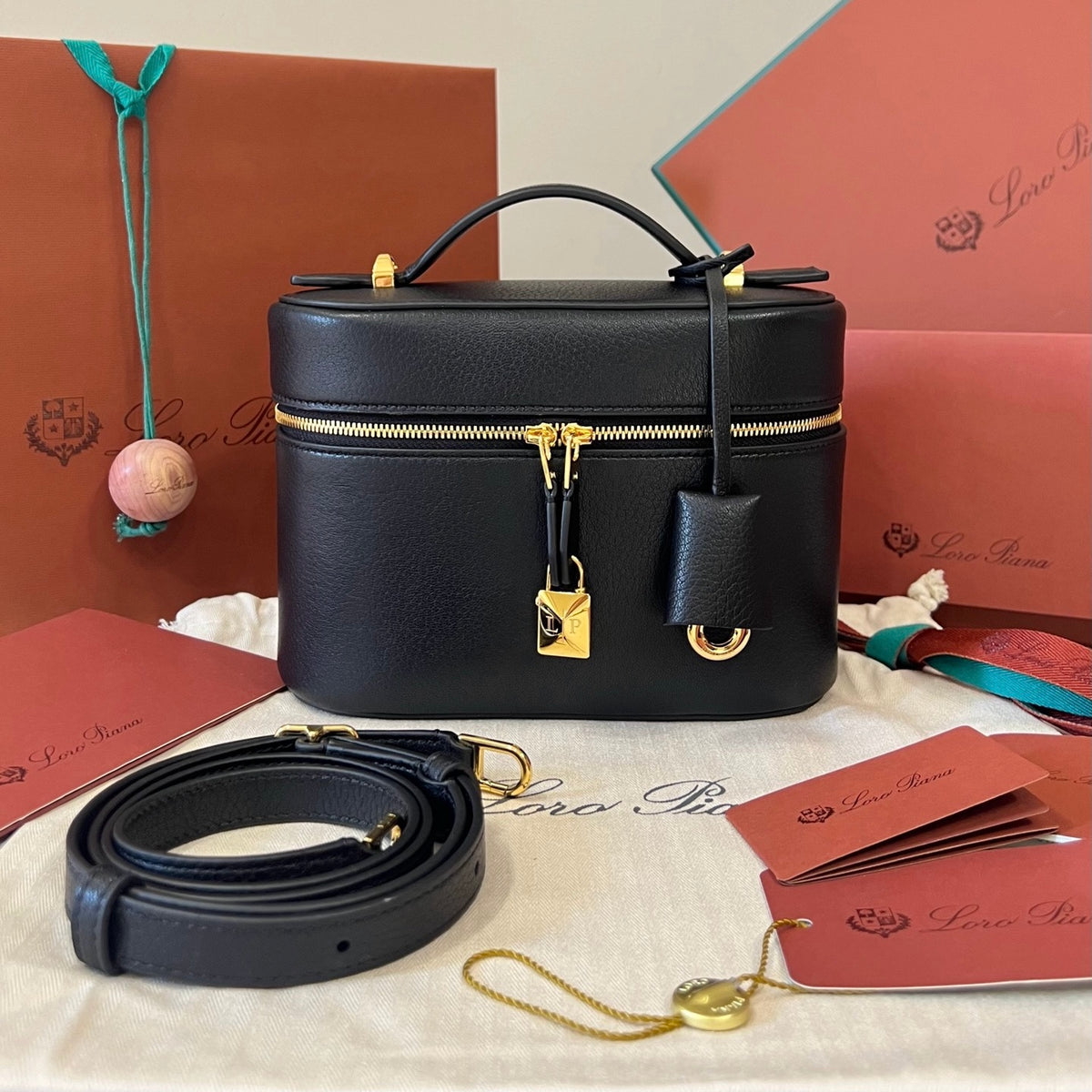 Loro Piana Extra Softy Case L21 in Lambskin
