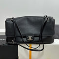 Chanel Maxi Flap Bag in Grained Calfskin AS6231