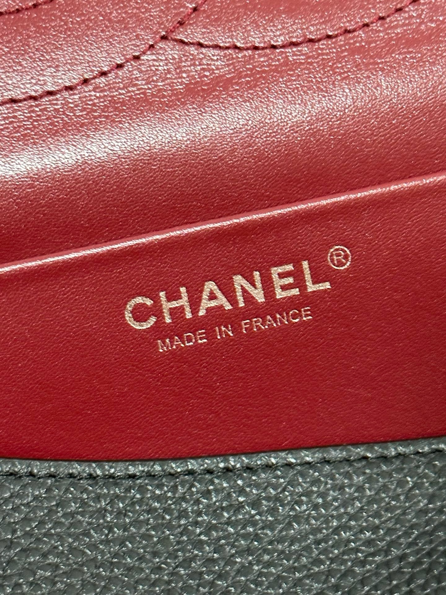 Chanel Maxi Flap Bag in Grained Calfskin AS6231