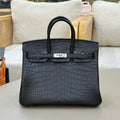 Hermes Birkin 25 in Matte Alligator Crocodile