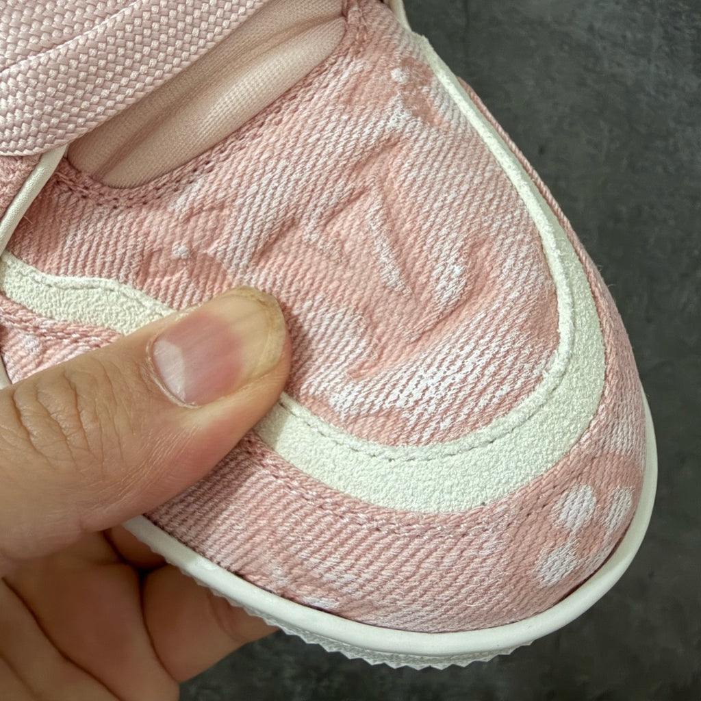 LV Trainer Sneaker 1AKBB5