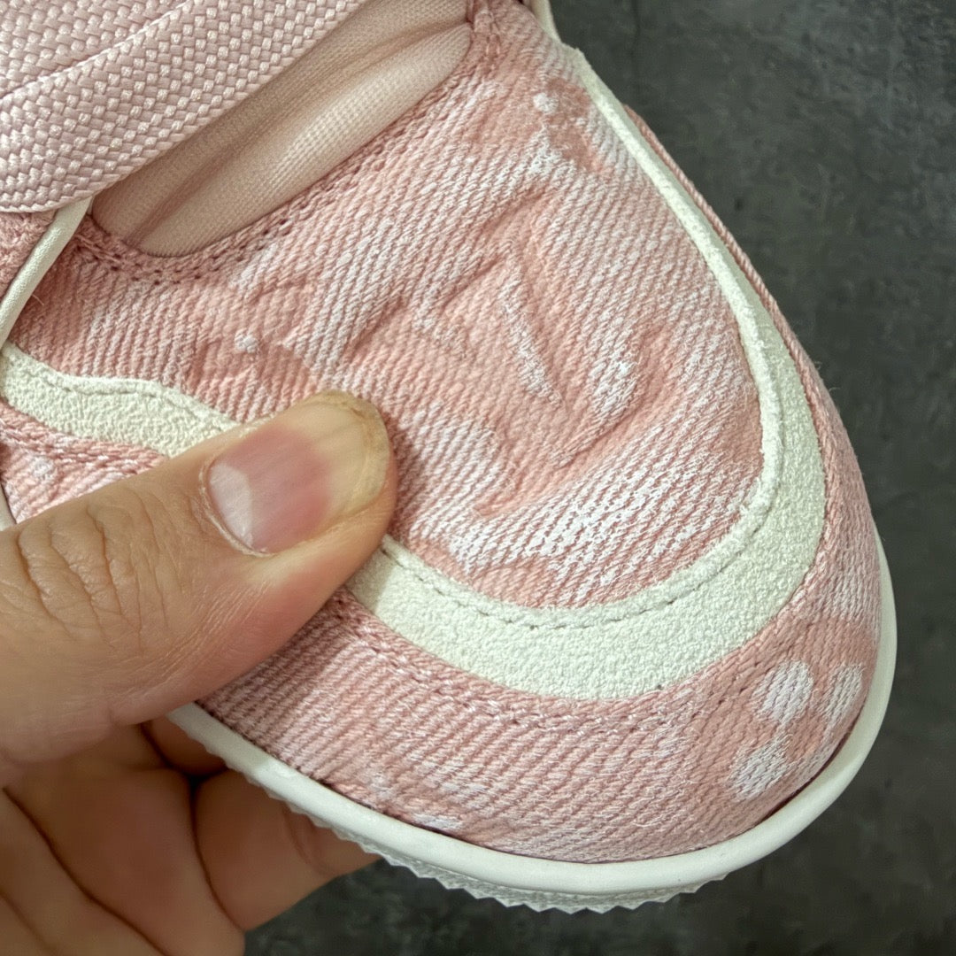 LV Trainer Sneaker 1AKBB5