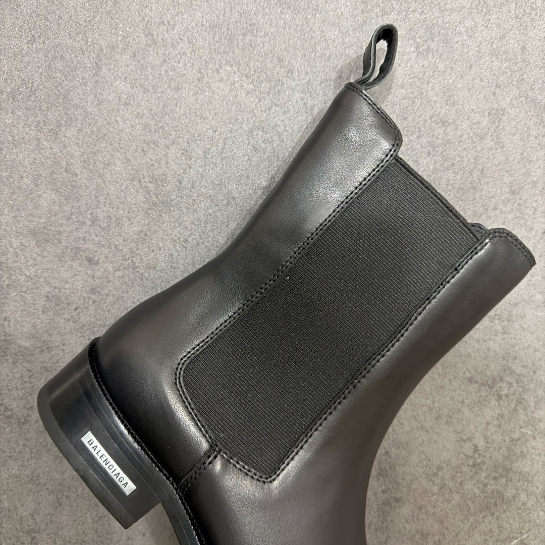 Balenciaga Concorde Chelsea in Black Shiny Calfskin