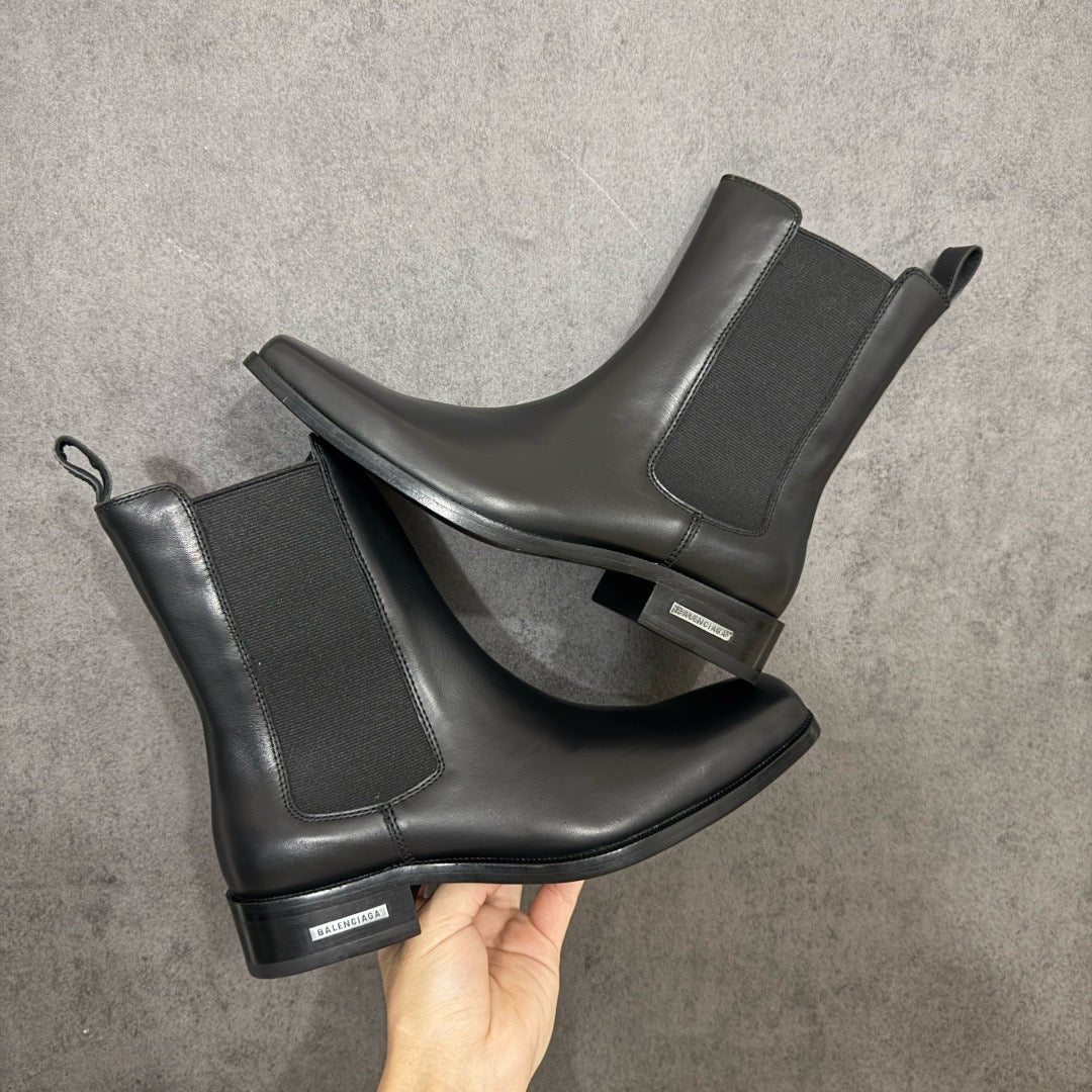 Balenciaga Concorde Chelsea in Black Shiny Calfskin