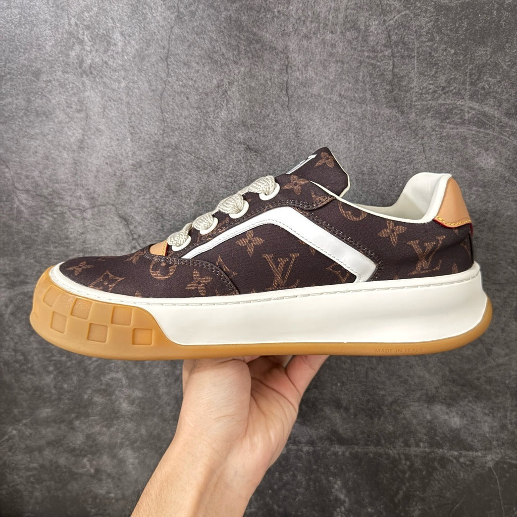 LV Tilted Sneaker 1AKR5K