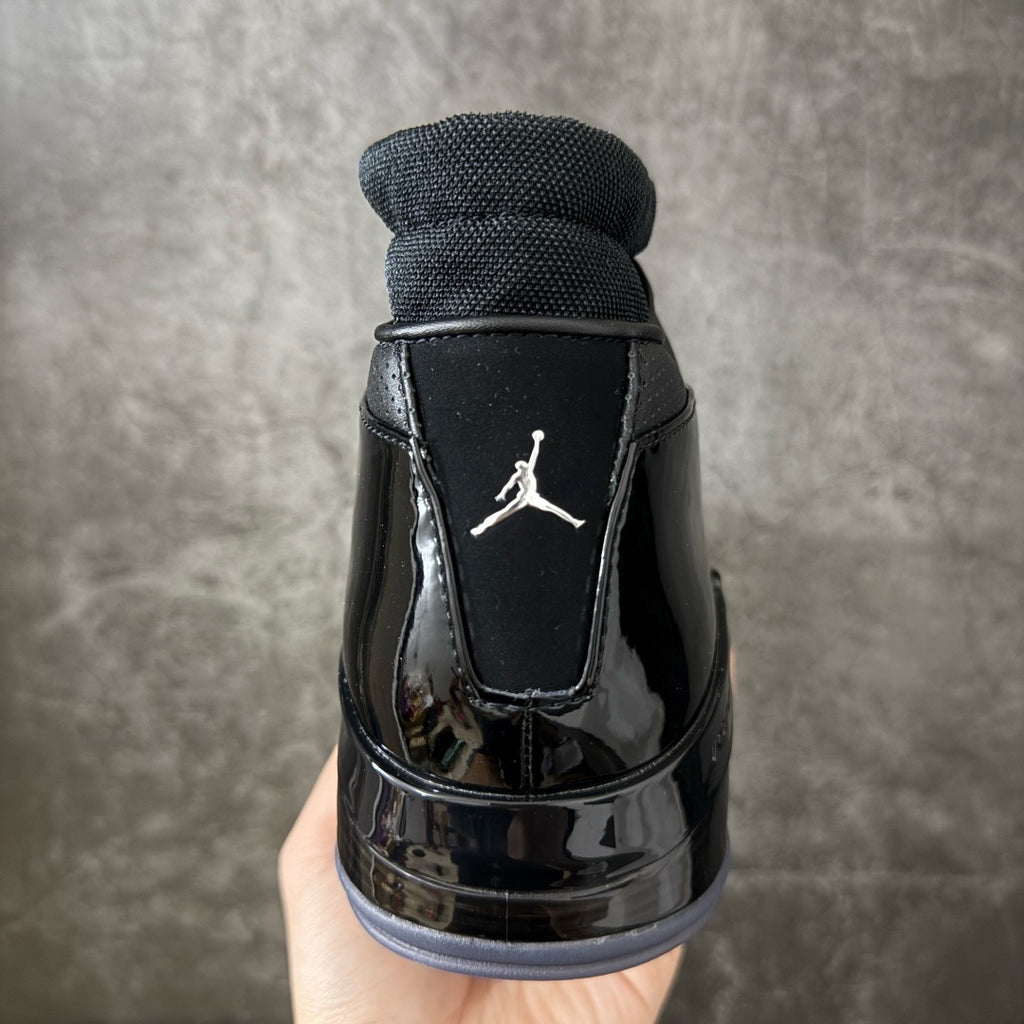 Jordan 17 Low Black Patent IV7640-001