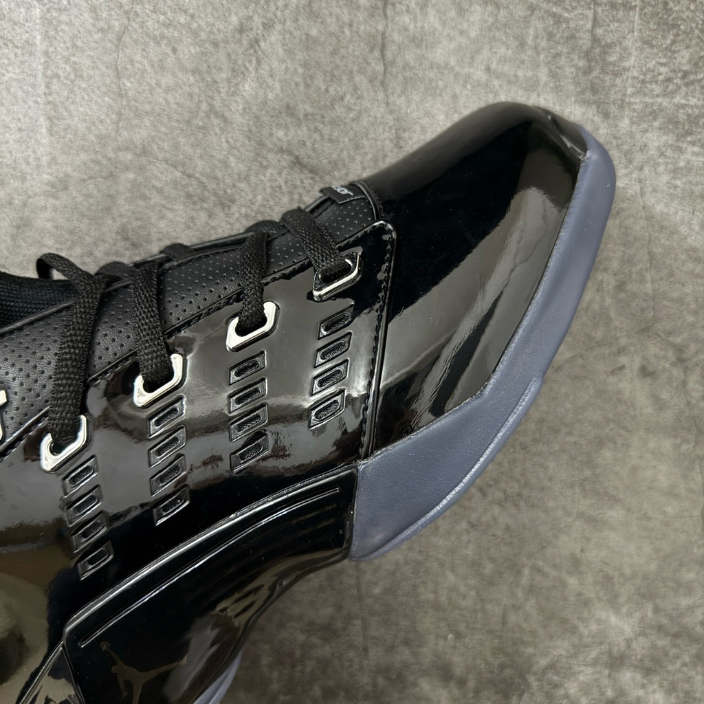 Jordan 17 Low Black Patent IV7640-001