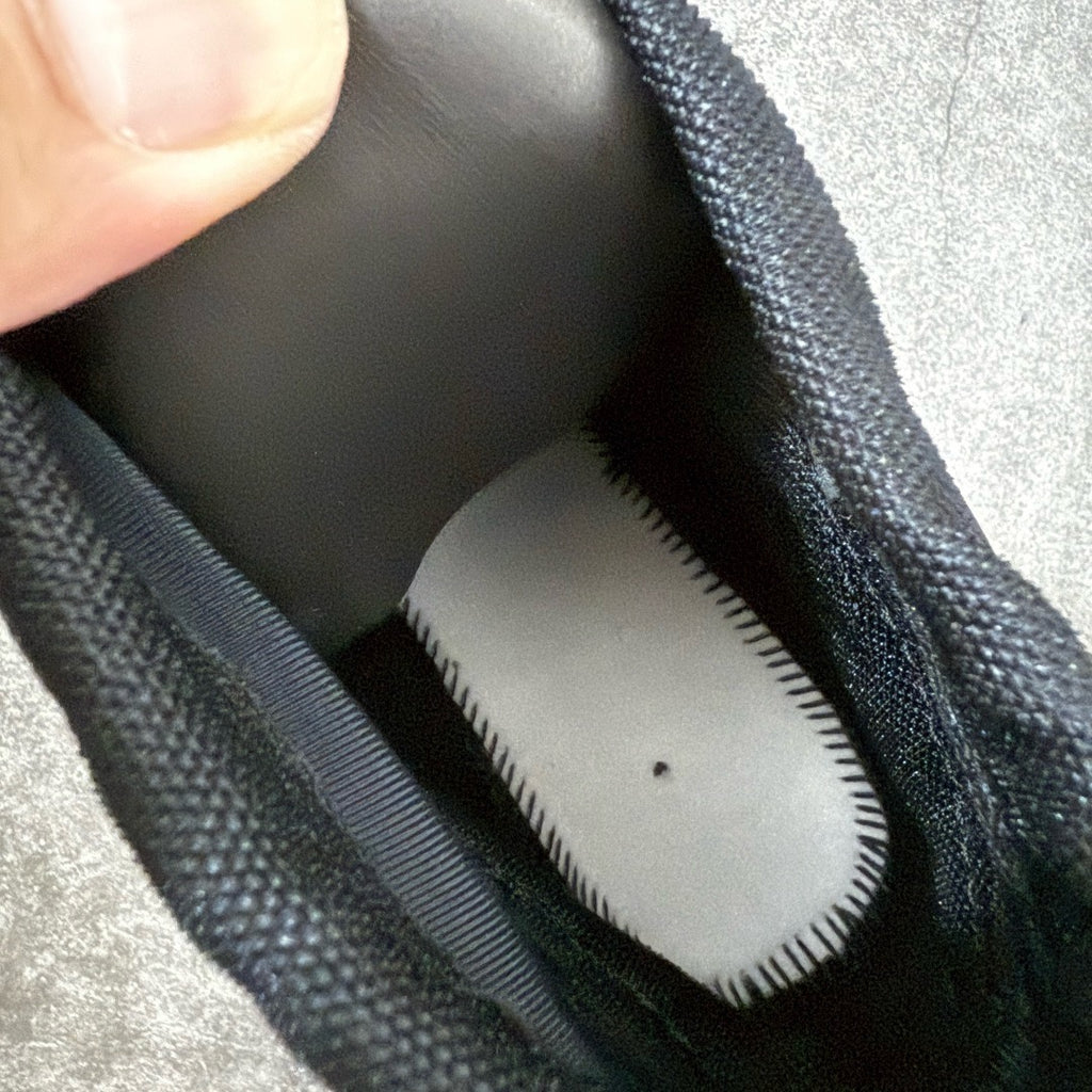 Jordan 17 Low Black Patent IV7640-001